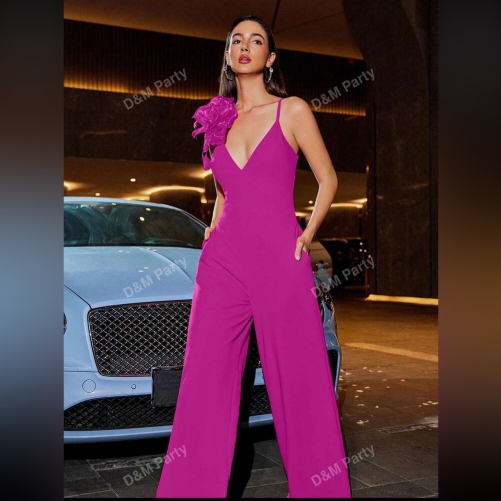 New Inventory 🔥3D Flower Detailed V Neck Jumpsuit🔥